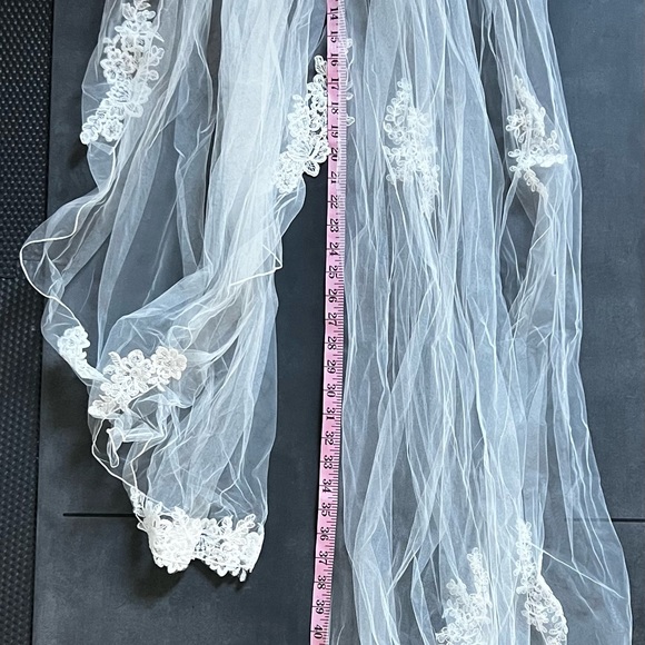 BelAire Bridal 1 Tier Waltz Length  Ivory Lace Edge Veil main image 5